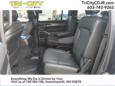 New 2025 Jeep Wagoneer Series II w/ Convenience Group I image 24