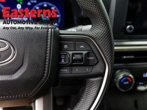 Used 2026 Toyota Tacoma TRD Off-Road AWD/4WD image 17