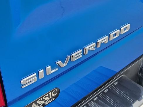 Used 2022 Chevrolet Silverado 1500 LT RWD image 9