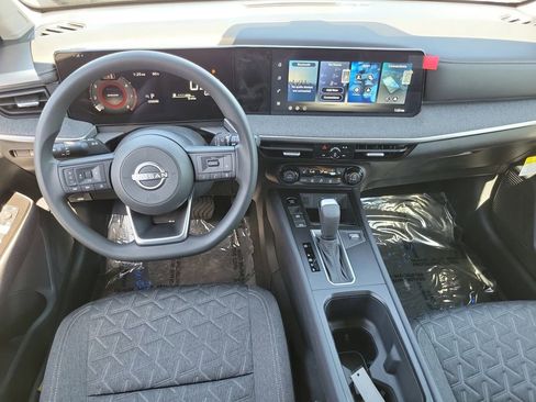 New 2026 Nissan Kicks SV w/ SV Premium Package image 6