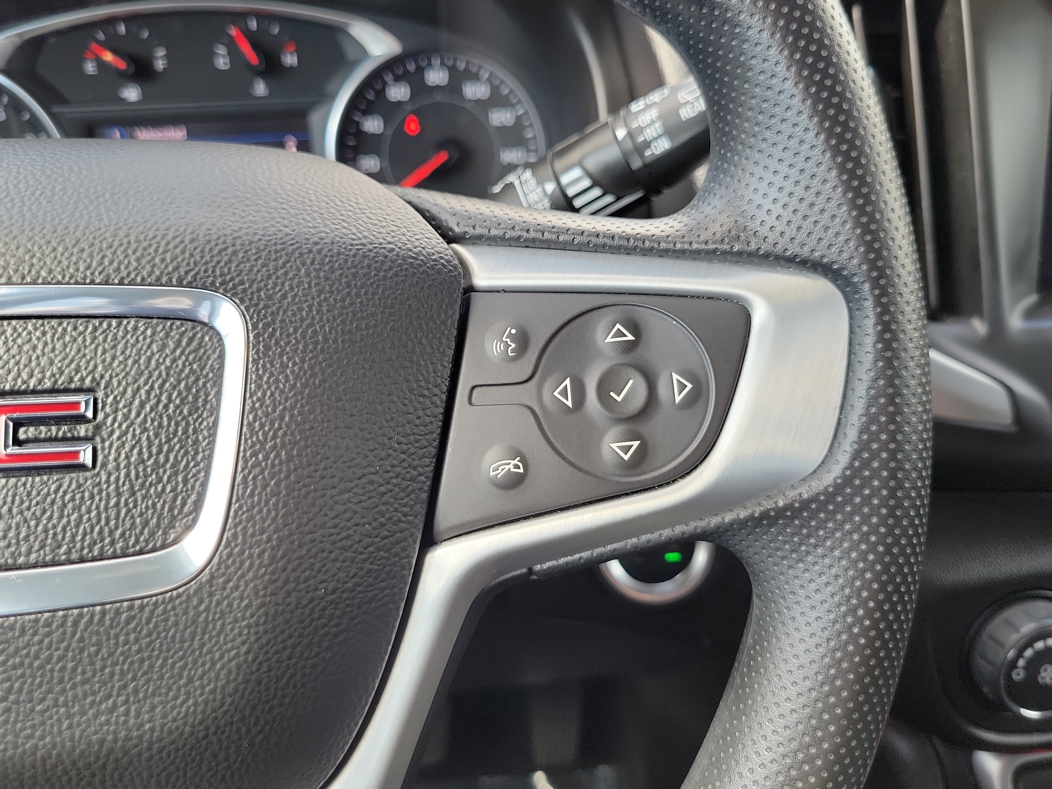 Used 2022 GMC Terrain SLE FWD image 19
