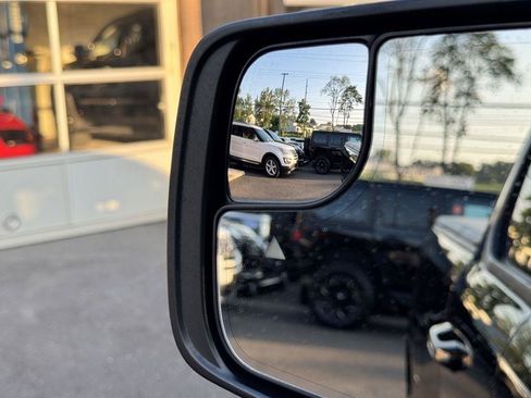 Used 2019 RAM 1500 Big Horn AWD/4WD image 30