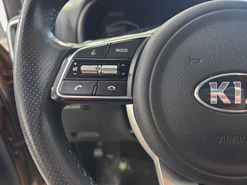 Used 2020 Kia Sportage S image 16