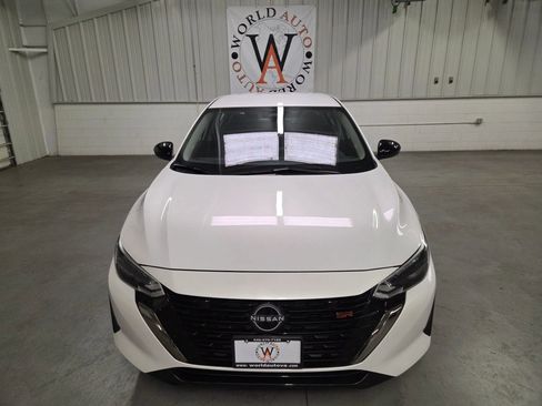 Used 2025 Nissan Sentra SR image 12