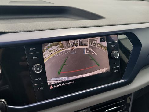 Used 2022 Volkswagen Taos SE image 22