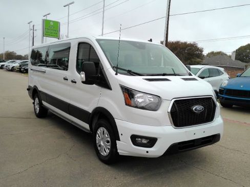 Used 2024 Ford Transit 350 XLT image 4