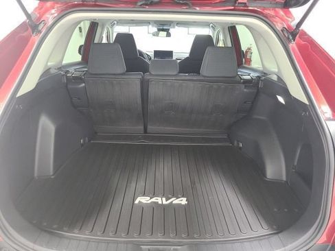 Used 2023 Toyota RAV4 LE FWD image 32