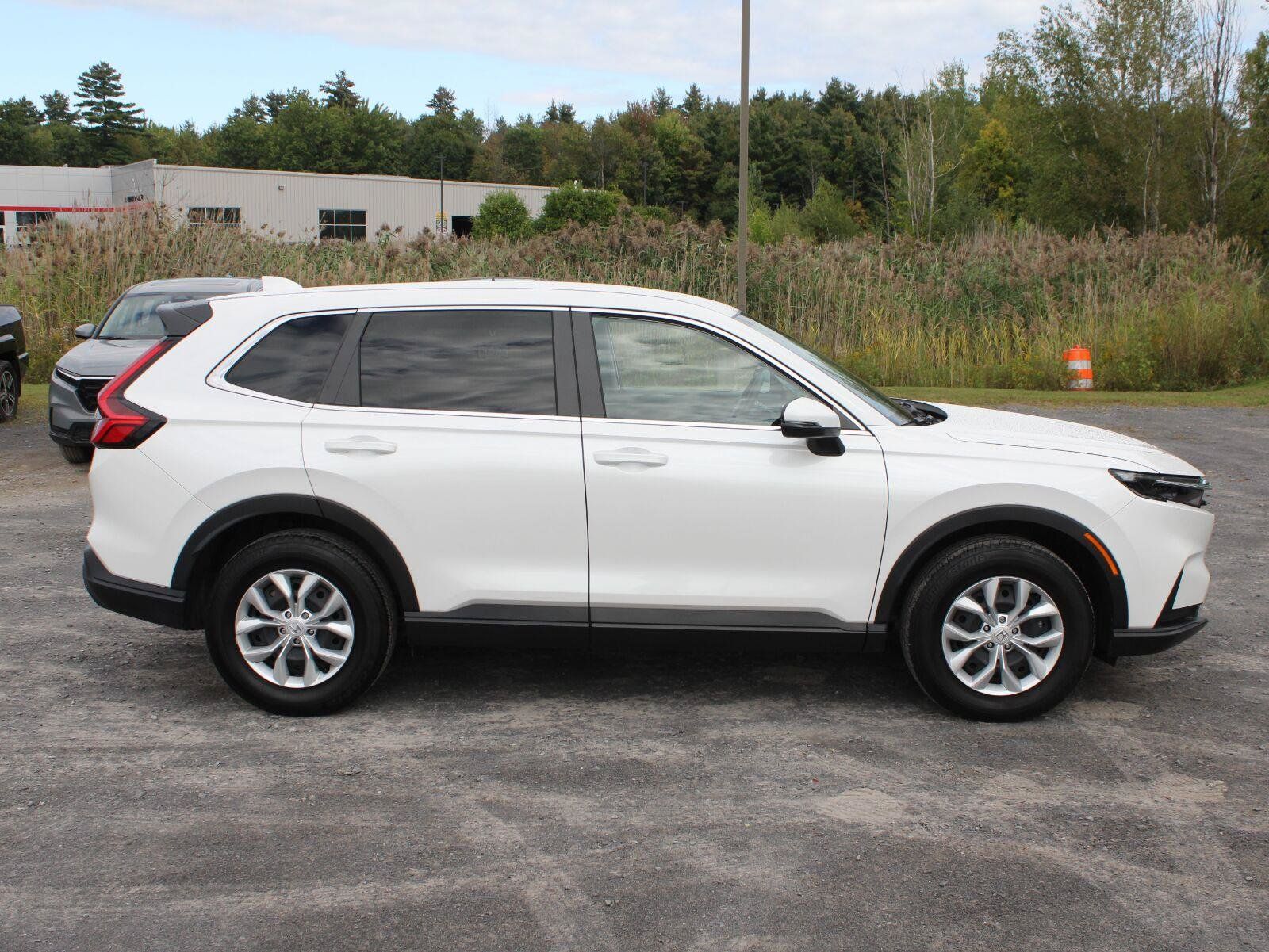 Used 2026 Honda CR-V LX image 4