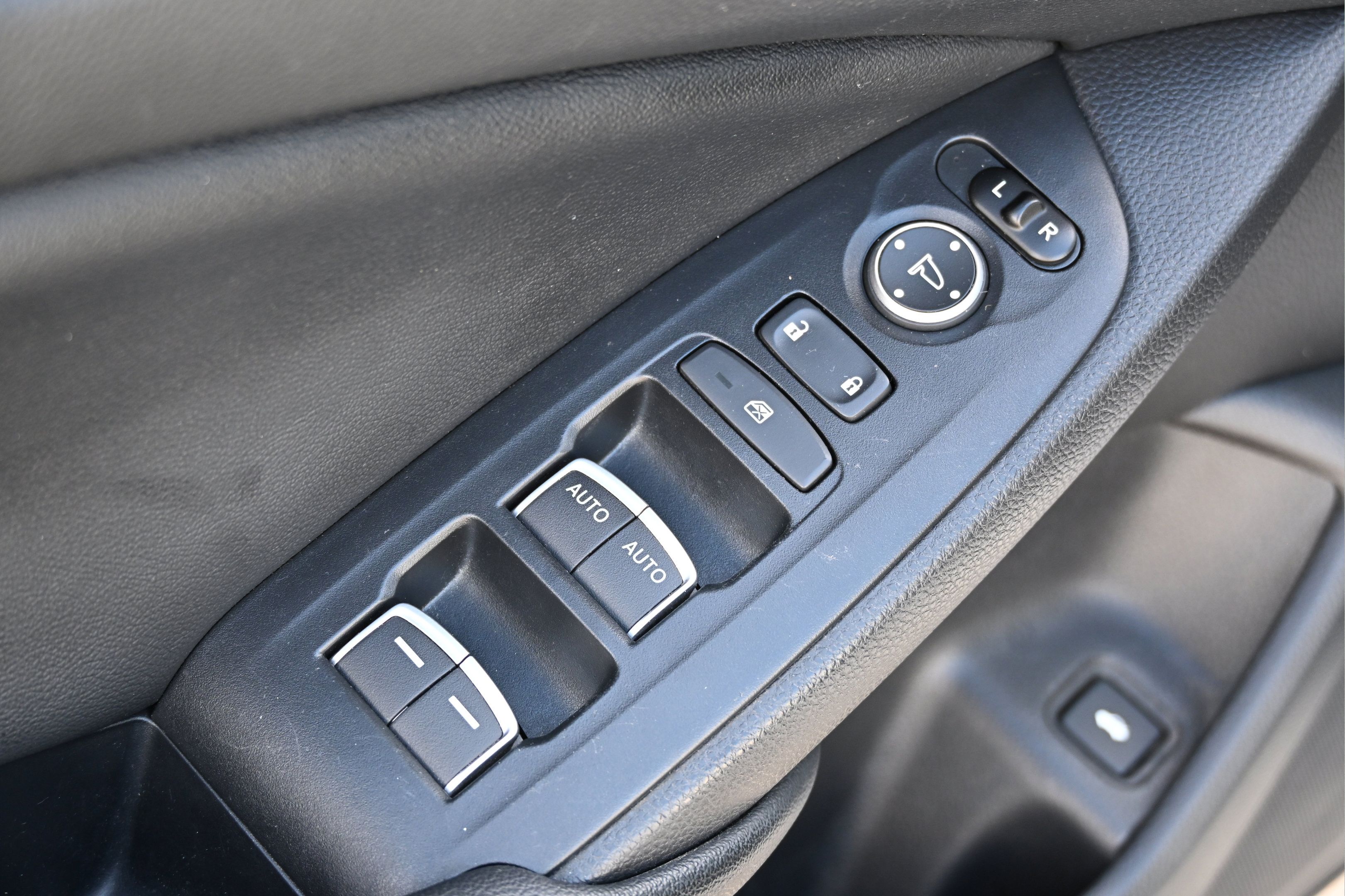 Used 2019 Honda Accord EX image 16