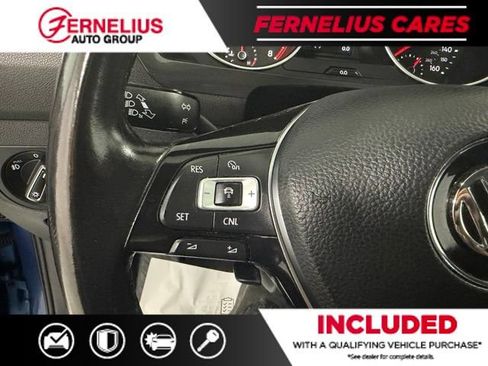 Used 2018 Volkswagen Tiguan SEL AWD/4WD image 40