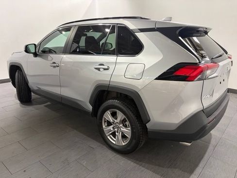 Used 2025 Toyota RAV4 XLE AWD/4WD image 3