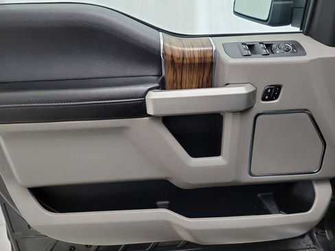 Used 2019 Ford F150 Lariat AWD/4WD image 16