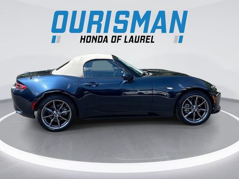 Used 2021 MAZDA MX-5 Miata Grand Touring RWD image 9