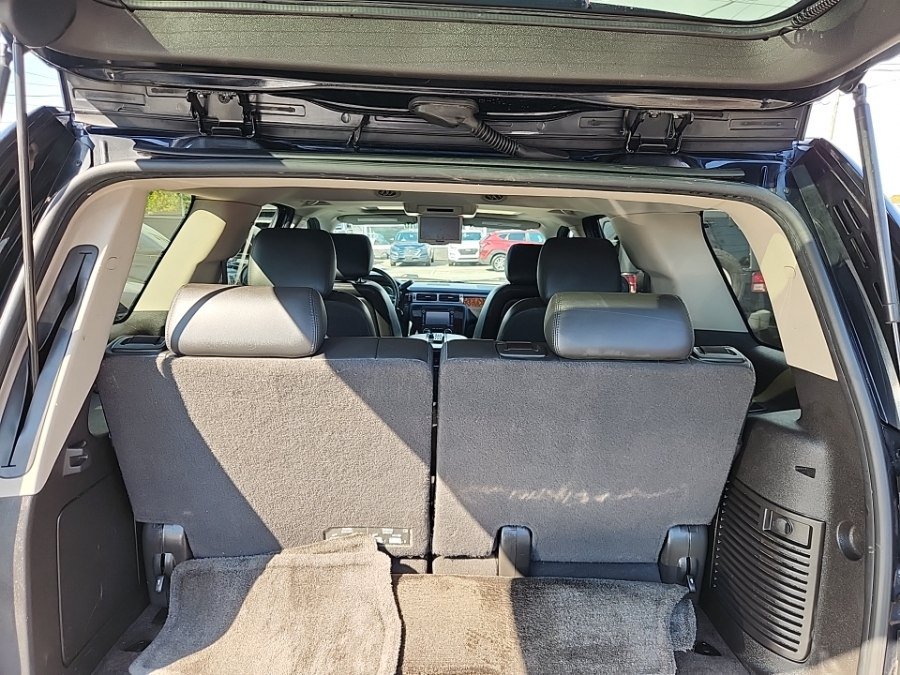 Used 2012 GMC Yukon Denali AWD/4WD image 9
