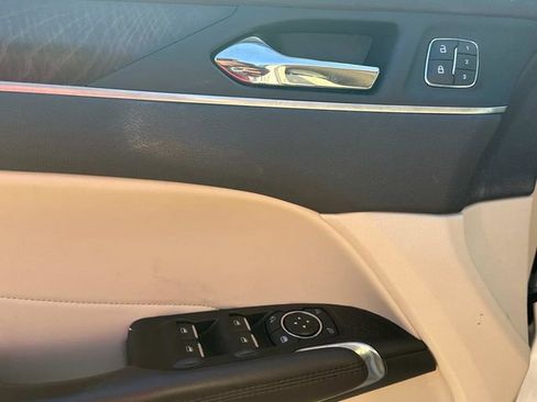 Used 2019 Lincoln MKC Reserve image 26