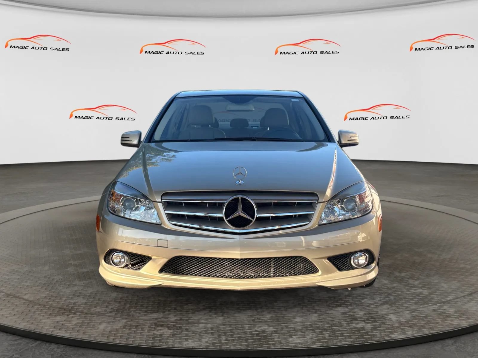 Used 2010 Mercedes-Benz C 300 Sedan image 3