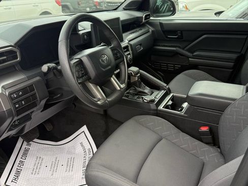 Used 2024 Toyota Tacoma SR5 AWD/4WD image 4