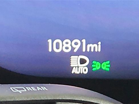 Used 2025 Buick Enclave Preferred image 24