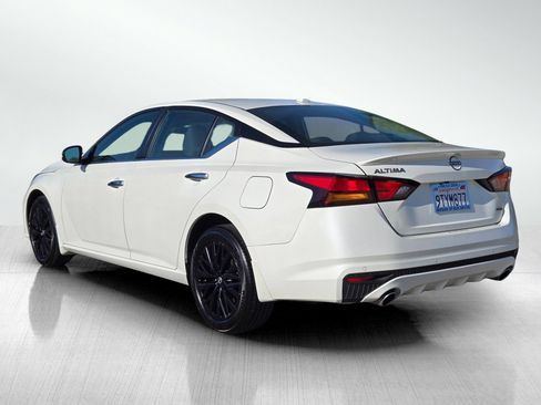 Used 2025 Nissan Altima 2.5 SV w/ SV Special Edition Package AWD/4WD image 9