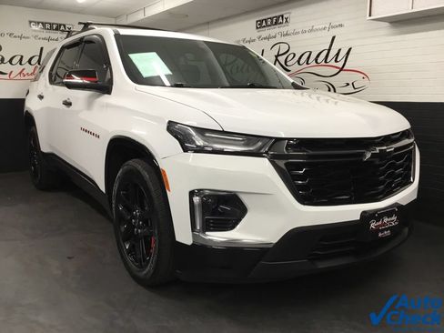 Used 2022 Chevrolet Traverse Premier w/ Redline Edition AWD/4WD image 3