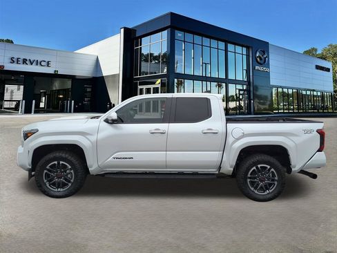 Used 2024 Toyota Tacoma TRD Sport w/ TRD Sport Premium Package image 7