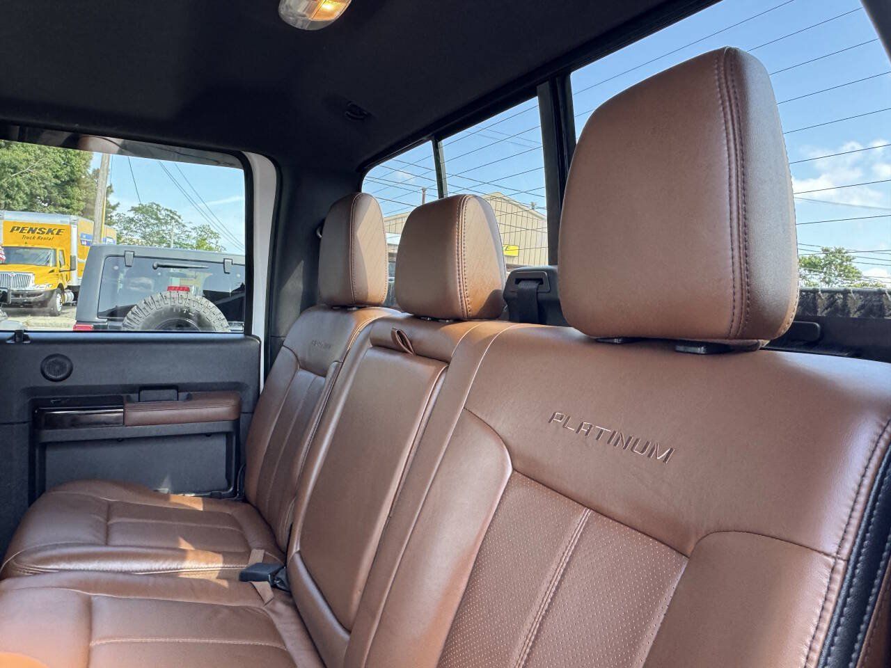 Used 2015 Ford F250 Platinum w/ FX4 Off-Road Package AWD/4WD image 31