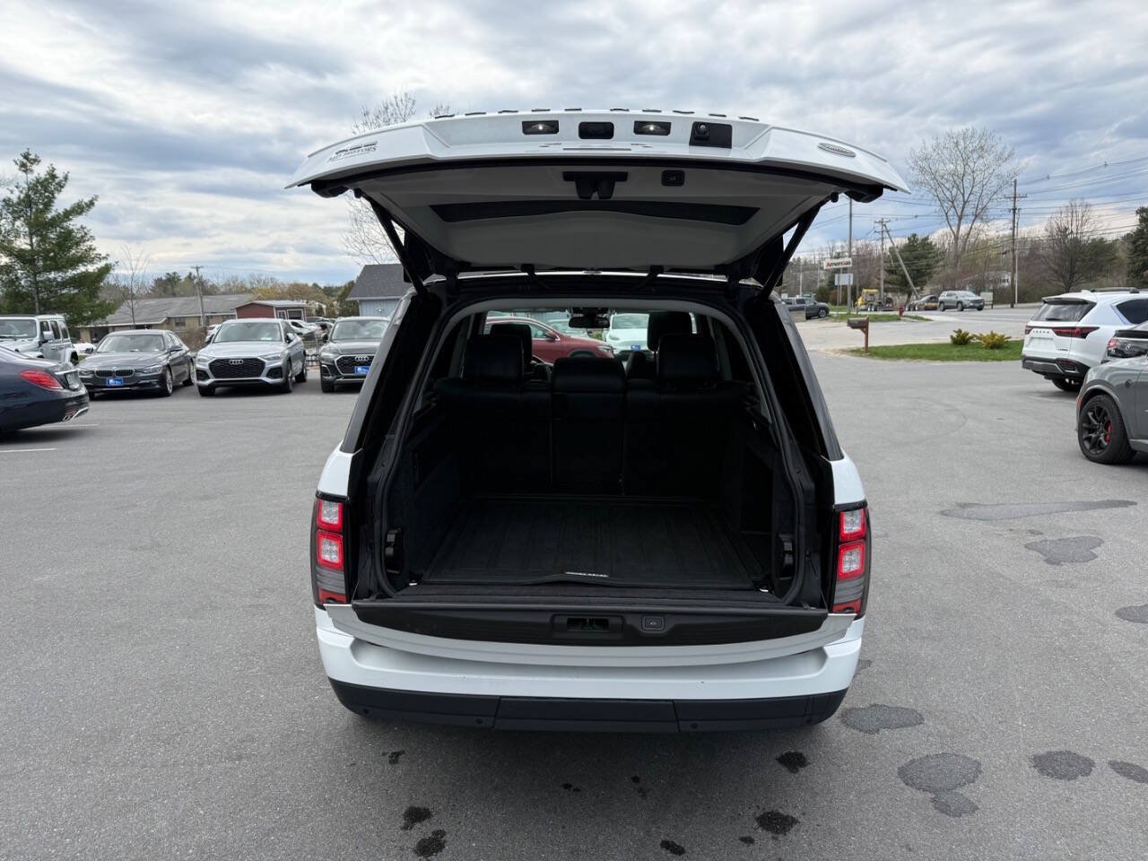 Used 2015 Land Rover Range Rover HSE AWD/4WD image 12