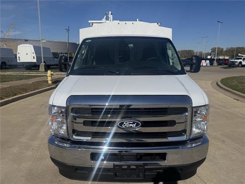 New 2026 Ford E-350 and Econoline 350 Super Duty w/ Power Equipment Group RWD image 10