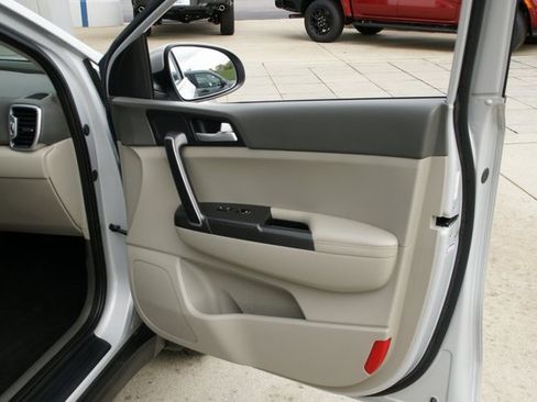 Used 2019 Kia Sportage LX w/ LX Popular Package image 24