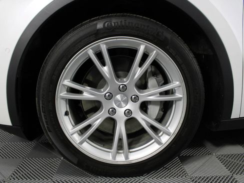 Used 2020 Tesla Model Y Long Range image 44