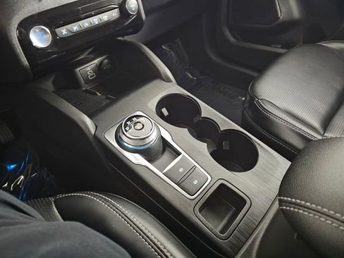 Certified 2024 Ford Escape Platinum image 29