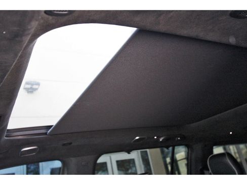 Used 2022 Jeep Grand Wagoneer Series III AWD/4WD image 28