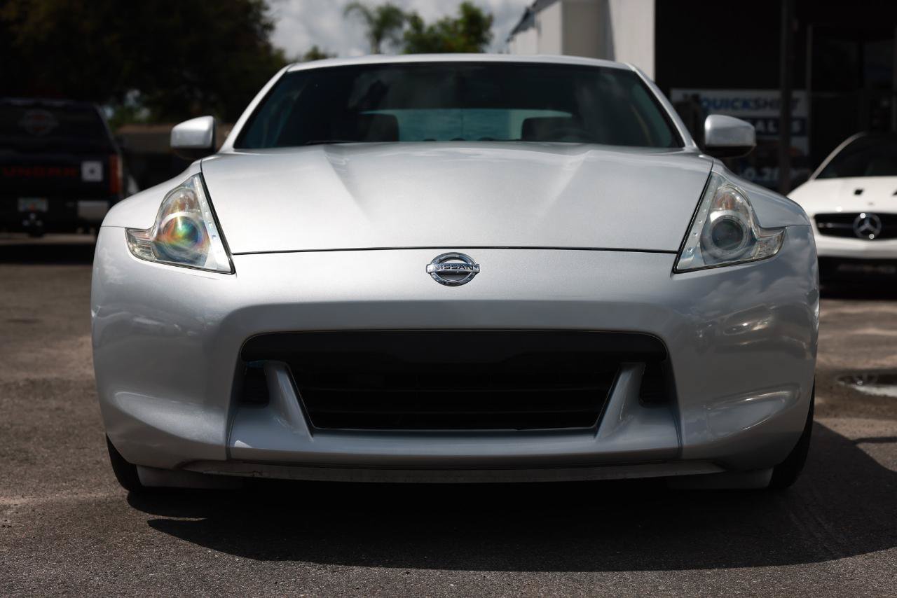 Used 2009 Nissan 370Z Touring RWD image 17