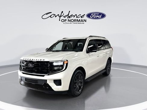 New 2026 Ford Expedition Platinum AWD/4WD image 3