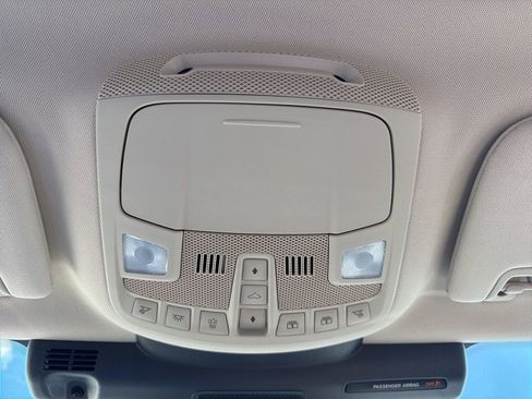 Used 2023 Lincoln Nautilus Reserve w/ Luxury Package image 39