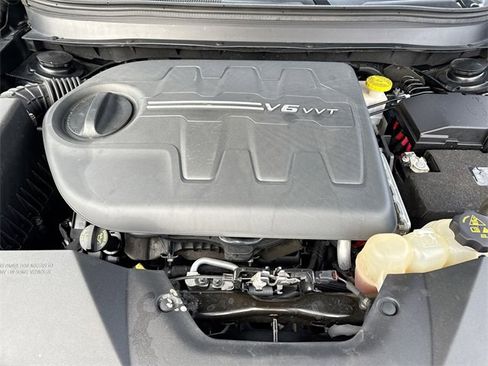 Used 2020 Jeep Cherokee Limited w/ Technology Group image 26