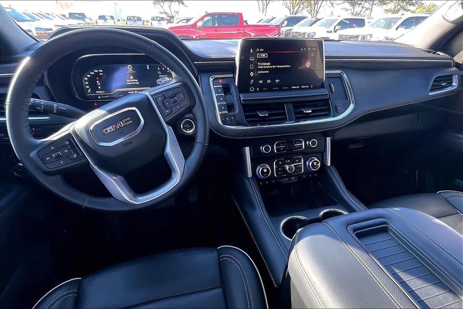Used 2024 GMC Yukon XL SLT w/ SLT Luxury Package AWD/4WD image 16