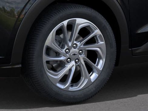 New 2027 Chevrolet Bolt LT w/ Comfort Package FWD image 9