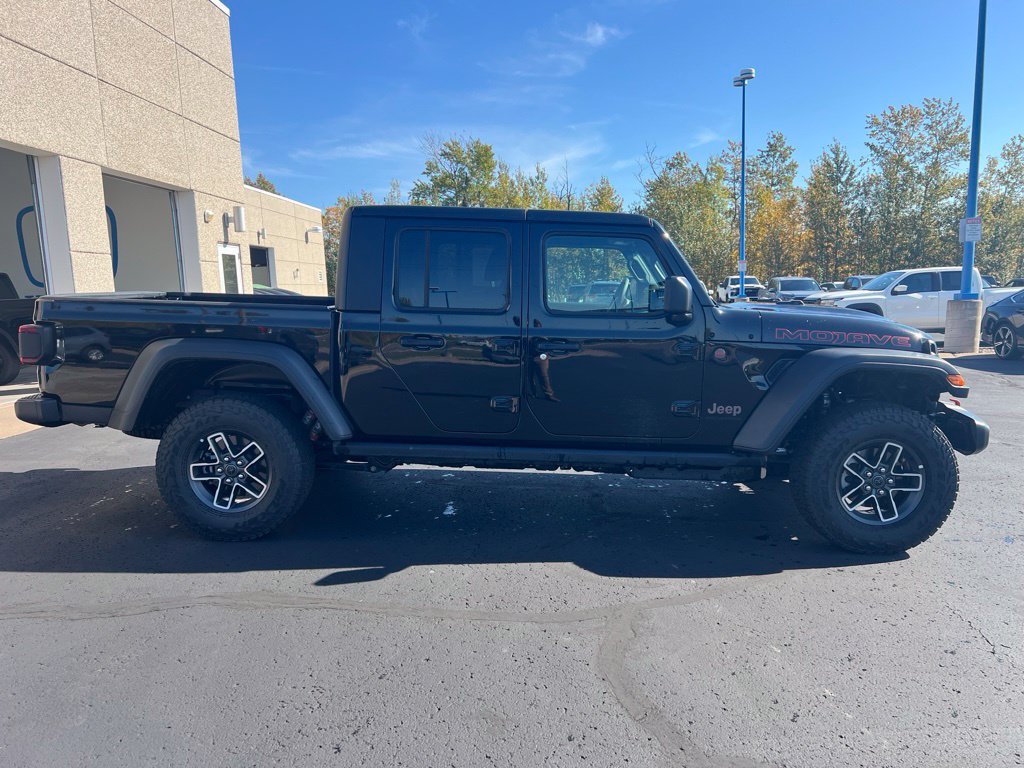 Used 2026 Jeep Gladiator Mojave AWD/4WD image 4