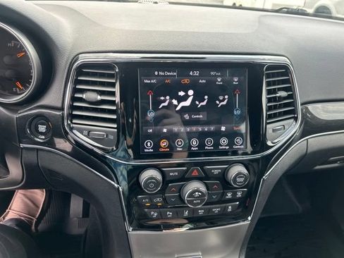 Used 2019 Jeep Grand Cherokee Trailhawk w/ Trailhawk Luxury Group AWD/4WD image 22