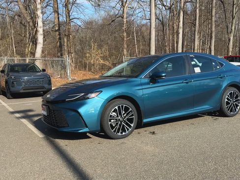New 2026 Toyota Camry XLE AWD/4WD image 4