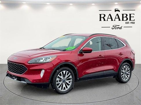 Used 2022 Ford Escape Titanium image 3