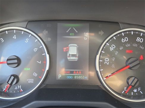 Used 2021 Toyota RAV4 XLE image 19