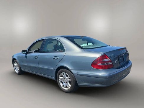 Used 2005 Mercedes-Benz E 320 4MATIC Sedan image 5