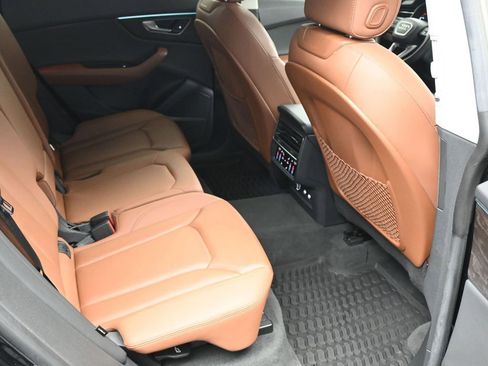 Used 2019 Audi Q8 Prestige image 10