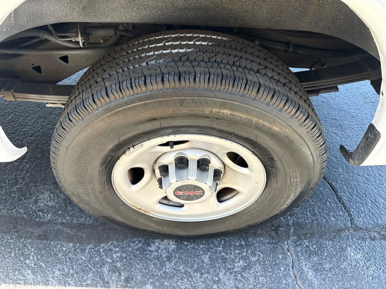 Used 2020 GMC Savana 2500 RWD image 12