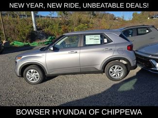 New 2026 Hyundai Venue SE video 2