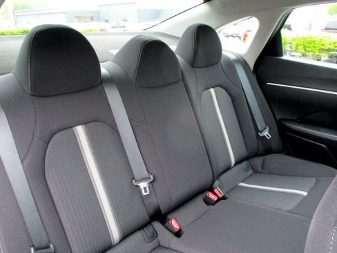 Used 2022 Hyundai Sonata SE w/ Cargo Package image 70