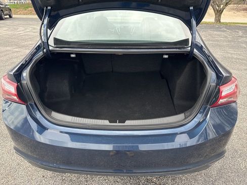 Used 2022 Chevrolet Malibu LT image 5