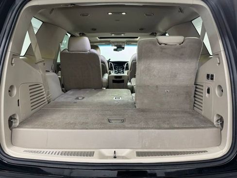 Used 2020 Cadillac Escalade Luxury image 34
